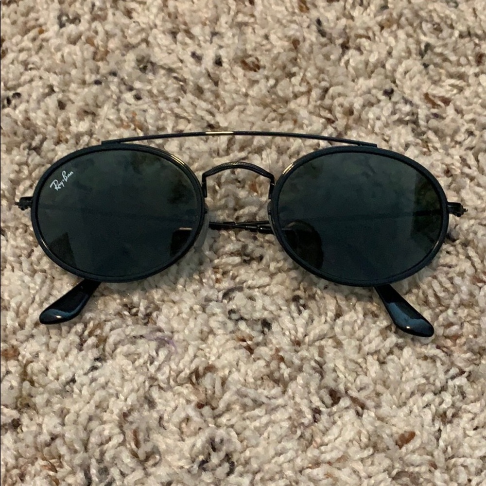 Black Rayban Oval Aviator Sunglasses